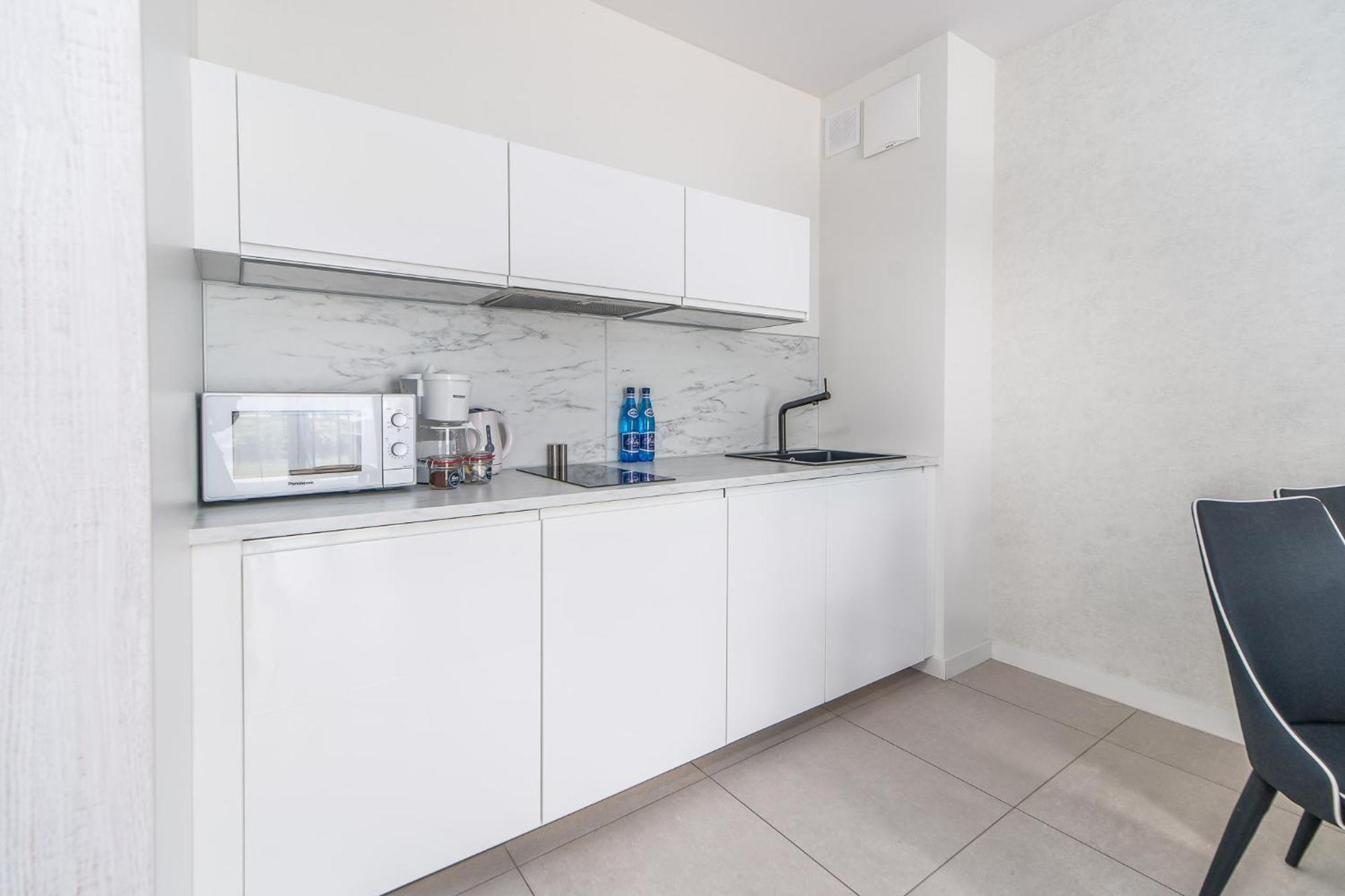 Bel Mare Lux Apartment B105 With Patio Garden By Noclegi Renters Miedzyzdroje Exterior photo
